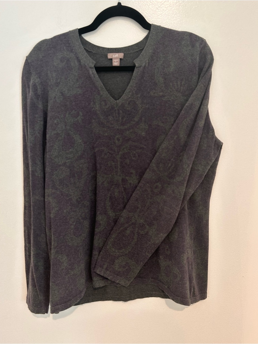 J. Jill Cozy Relaxed Casual Chic Gray V-Neck Sweater